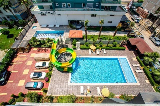 Cozy Sea View Next To The Beach, In The Mid Of The Market, Saturday Bazar, Restaurants & Bars Etc, Alanya Mahmutlar! Apartment ภายนอก รูปภาพ